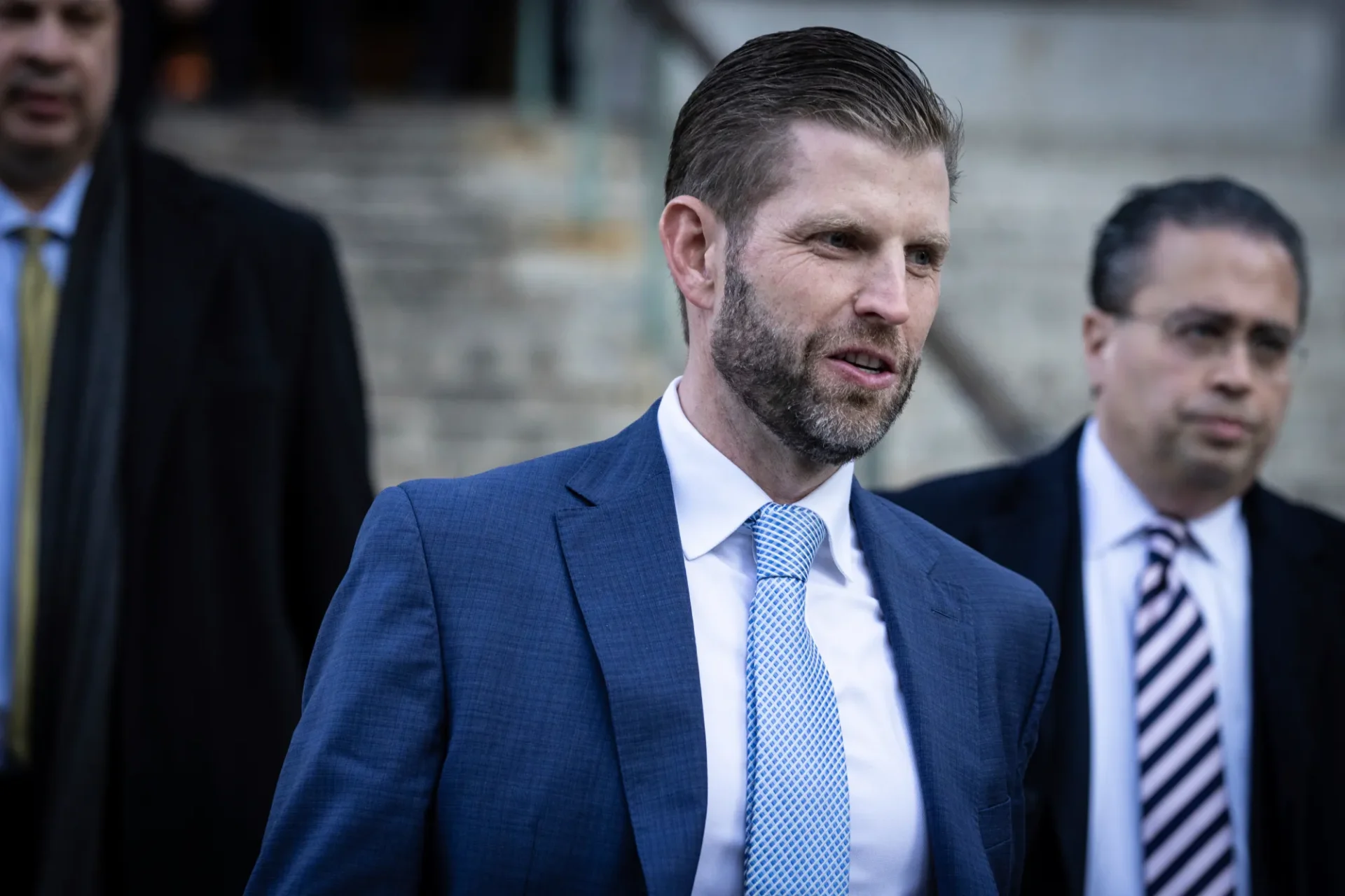 Eric Trump kondigt samenwerking aan voor TRUMP memecoin – koers schiet omoog Eric Trump kondigt samenwerking aan voor TRUMP memecoin – koers schiet omoog